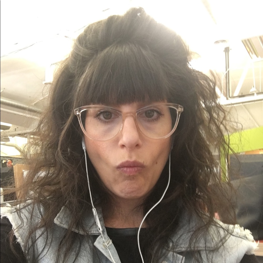 Meet your Posher, Lisa