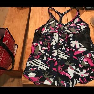 🍋Lululemon dry fit tank🍋