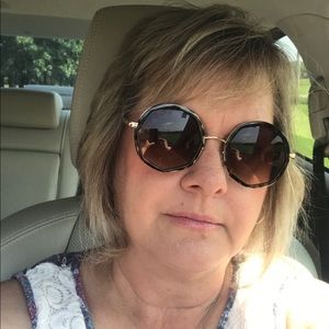 Meet your Posher, Susan