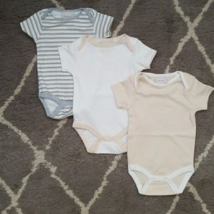 Kyle and Deena 3-6 onsie bundle