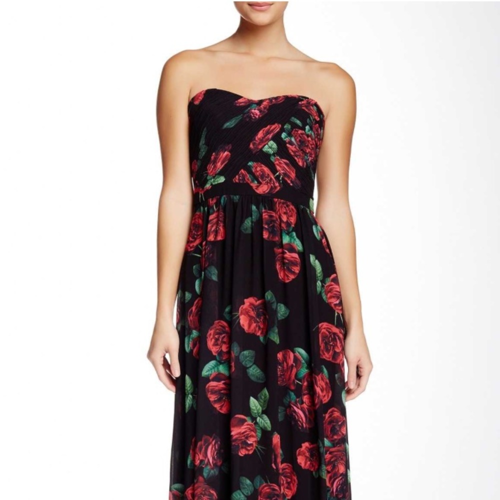 GORGEOUS long strapless dress - so elegant!