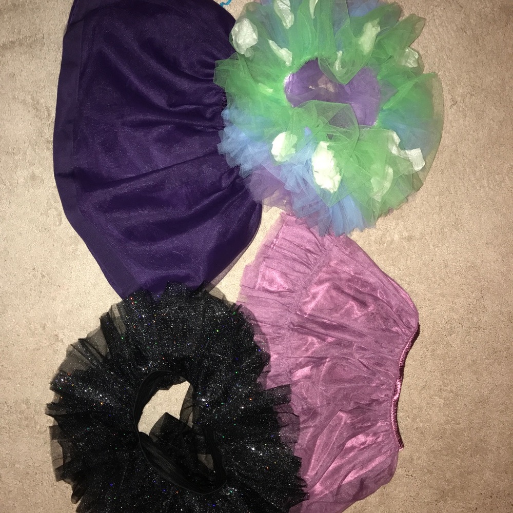 Girls tutu collection size  5/6 (5 tutus included)