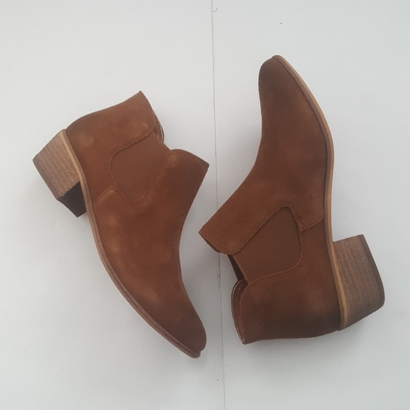 chestnut suede booties