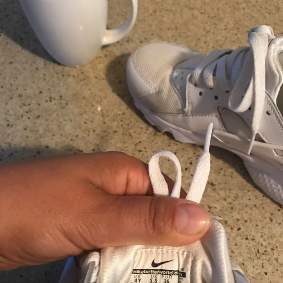 Nike Huaraches - Picture 4 of 4