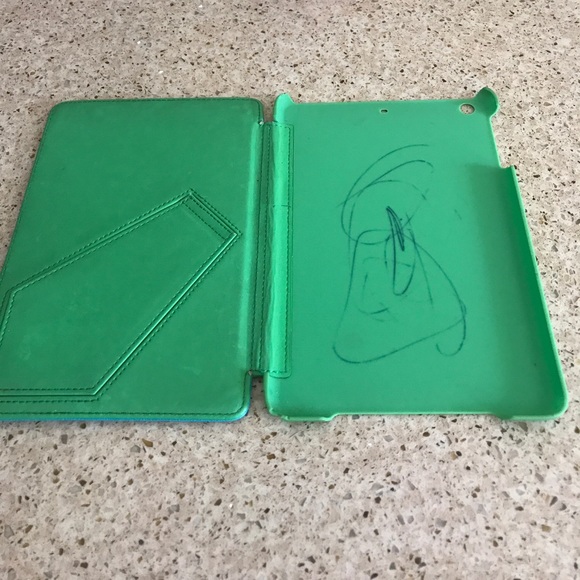 Used - Picture 2 of 4