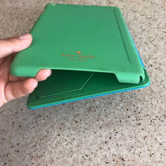 Used - Picture 3 of 4