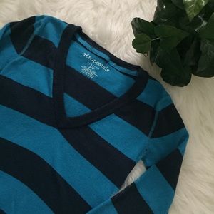 AEROPOSTALE Women's V-Neck Blue Stripe Sweater 📦