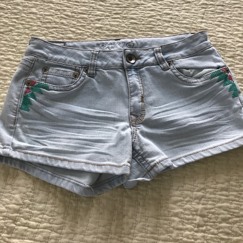 ALL SHORTS $5 each! 2 for $7! 3 x $10!!