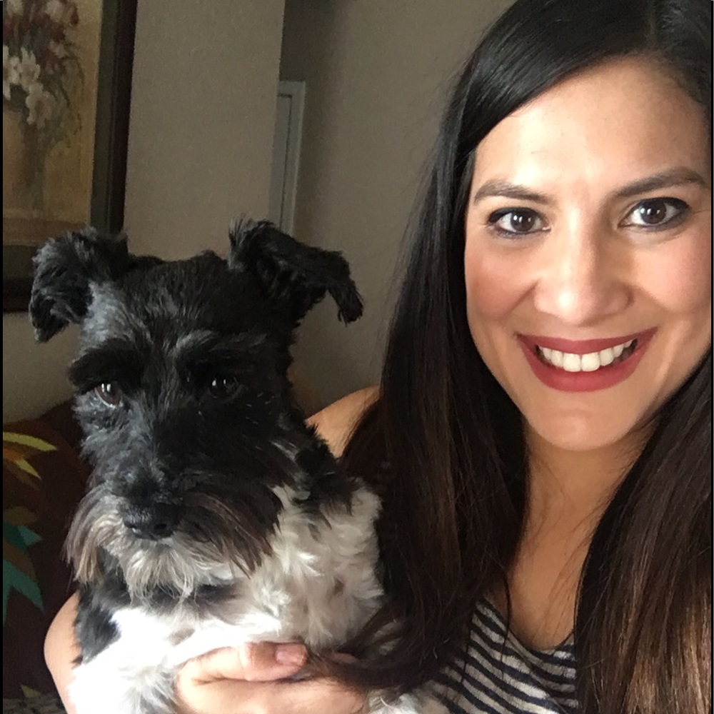 Meet your Posher, Senia