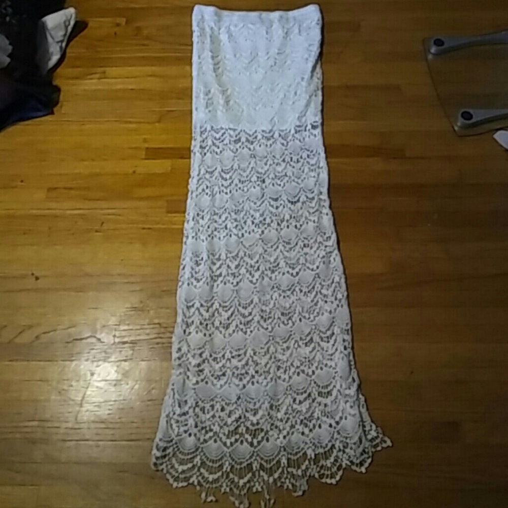 Long white skirt mini then cloth lace cover connec