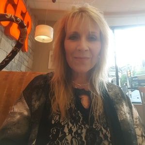 Meet your Posher, Teresa