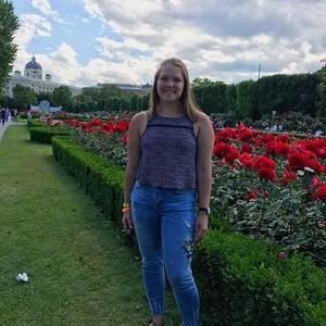 Meet your Posher, Natasha