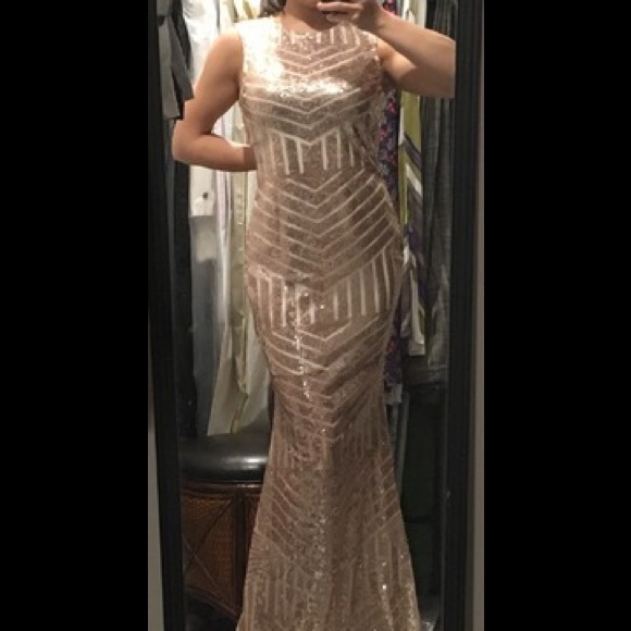 HP๐SALE๐ปRose gold sequin gown - Picture 5 of 7
