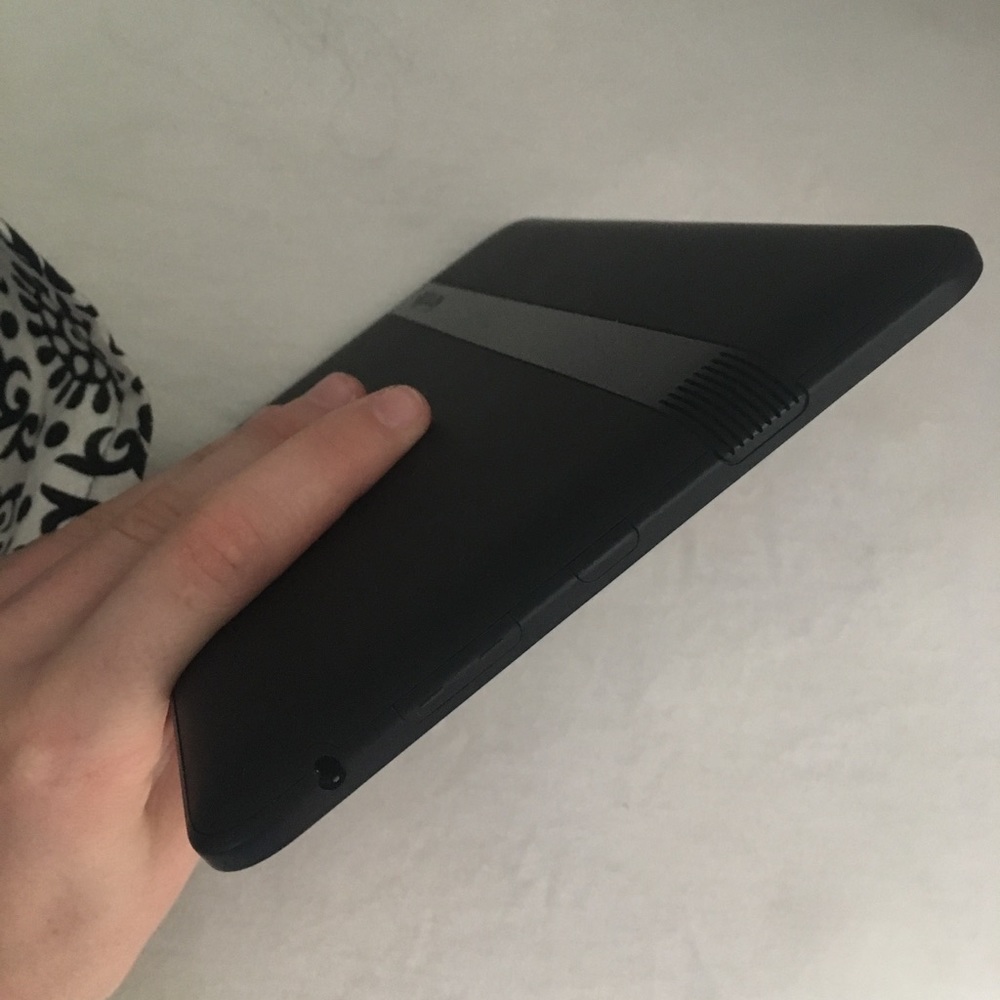 Amazon Kindle Fire - Picture 3 of 4
