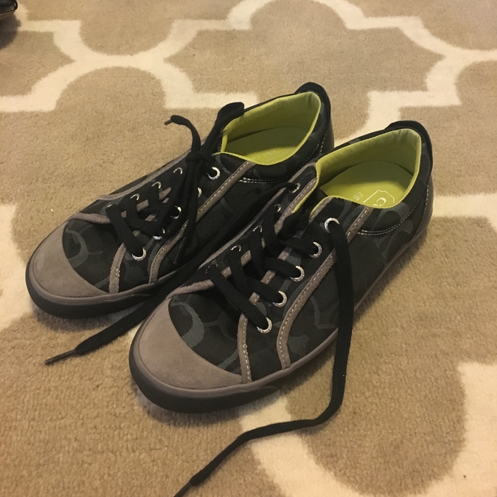 Coach tennis shoes sz 8.5