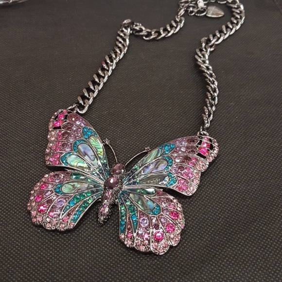 Betsey Johnson butterfly necklace - Picture 3 of 4