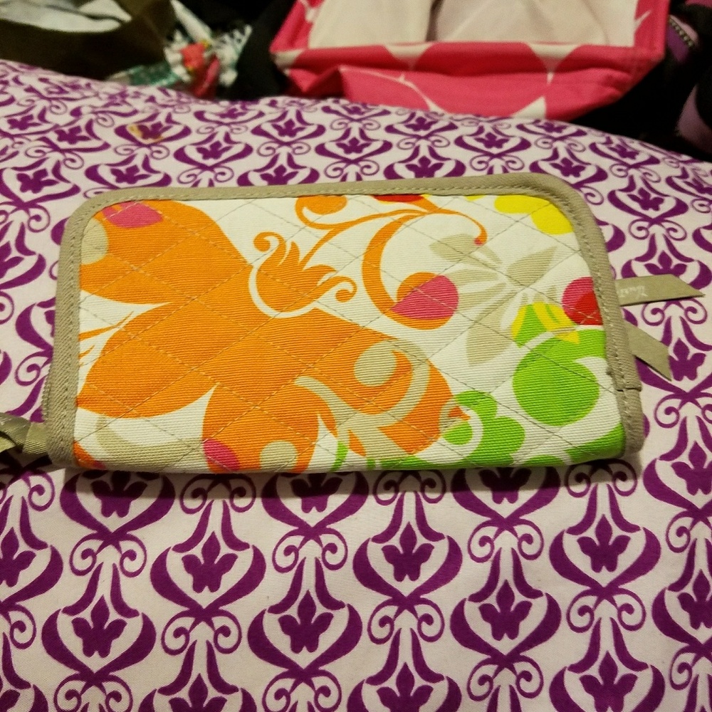 Thirty one soft wallet in island damask