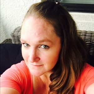 Meet your Posher, Liz