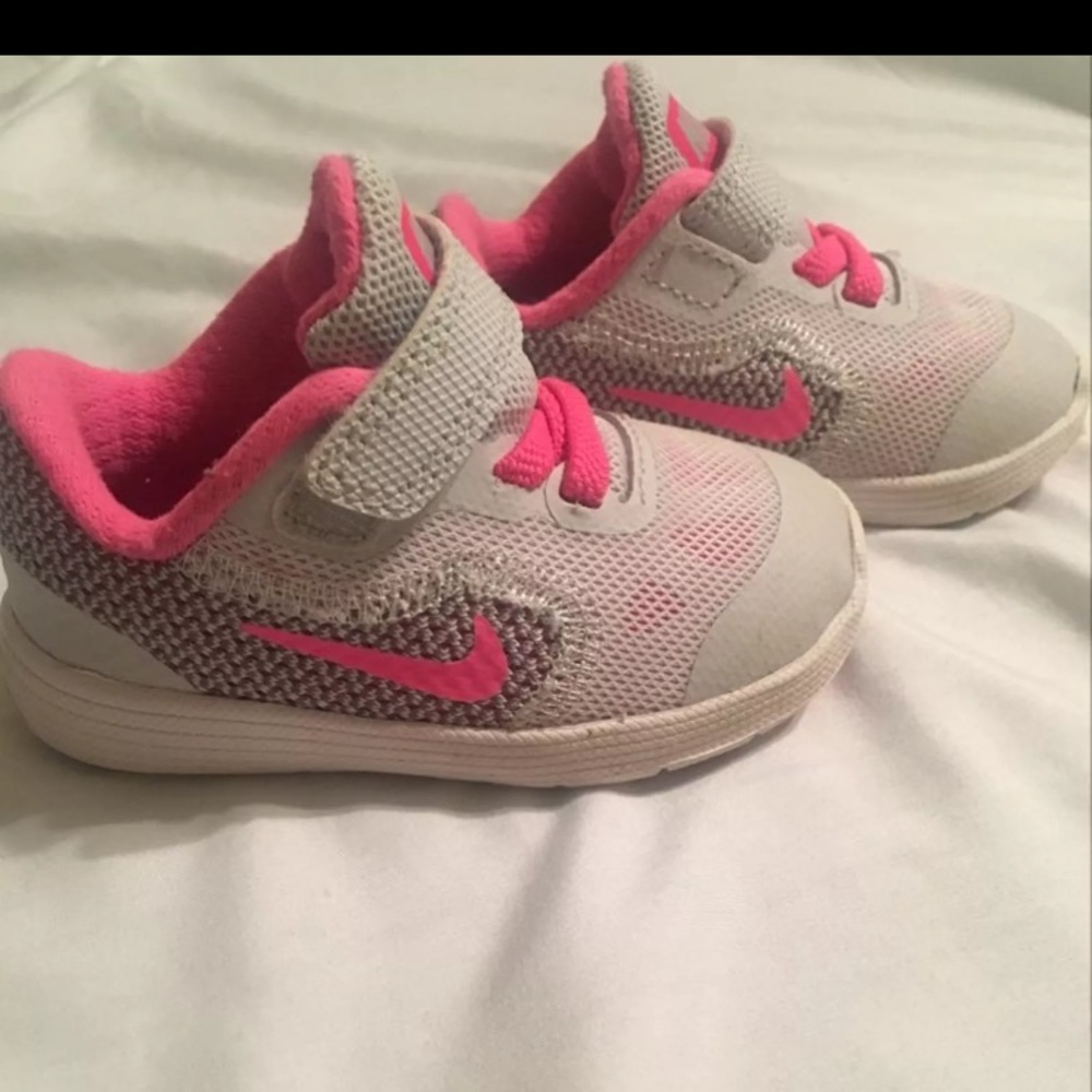 Nike toddler sneakers