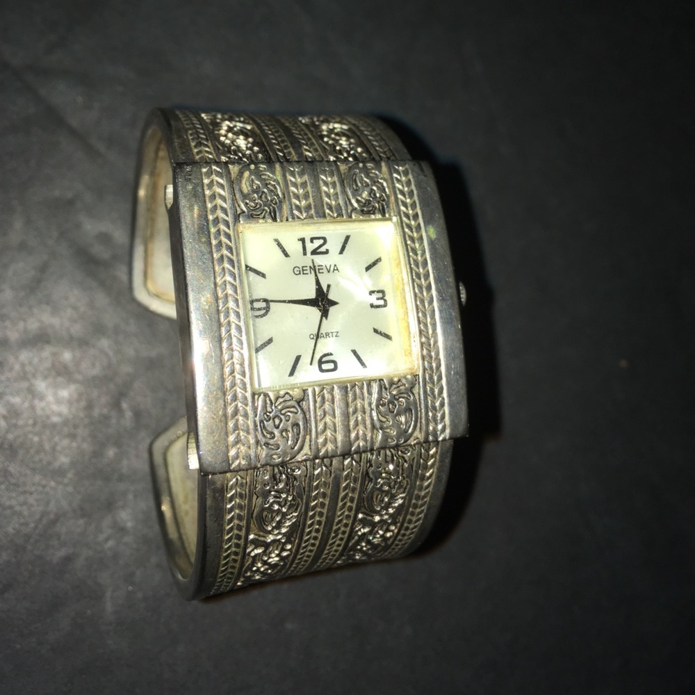 Geneva Quartz Silver Cuff Watch Stainless Back