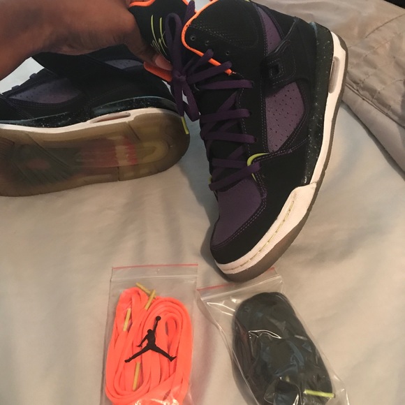 Sneakers - Picture 3 of 4