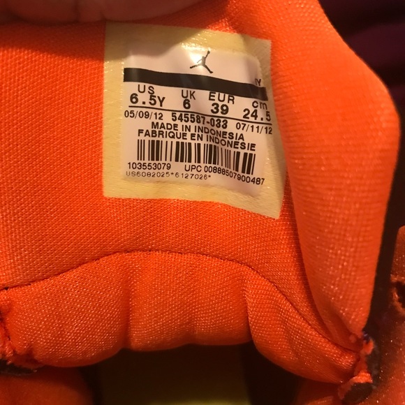 Sneakers - Picture 4 of 4