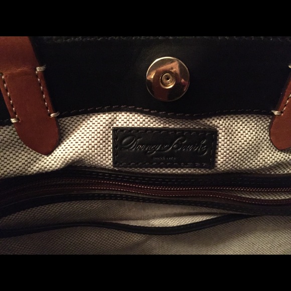 Dooney & Bourke Large City Barlow - Black - Picture 3 of 7