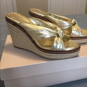 Gold BCBG gold wedge shoe