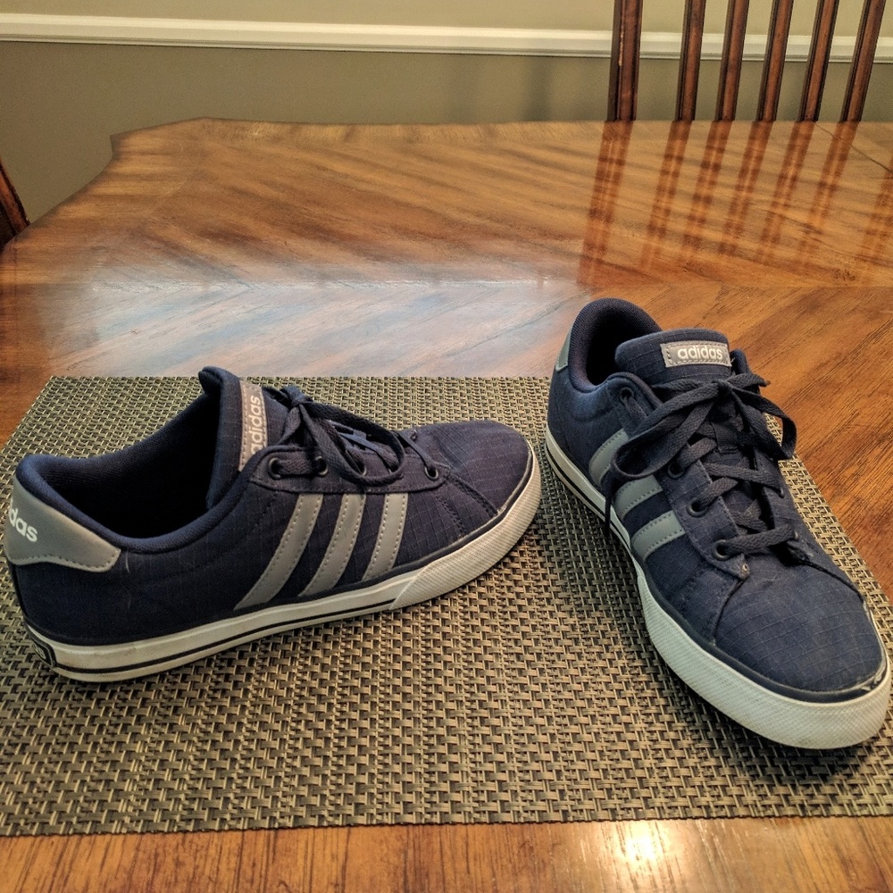 Navy Adidas Sneakers!