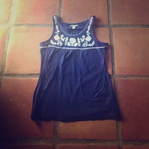 Old Navy embroidered Tank