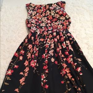 Talbots flowered dress size 4 Petite.