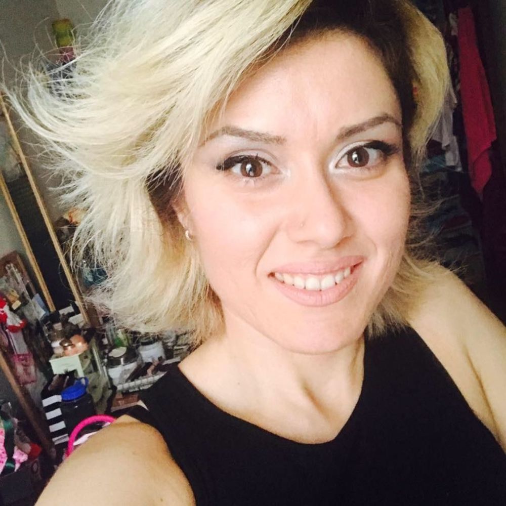 Meet your Posher, Miryana d.