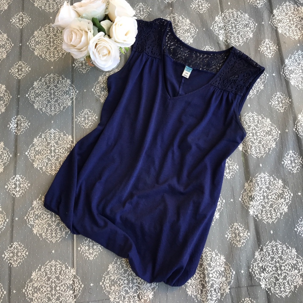 Old Navy tees size s
