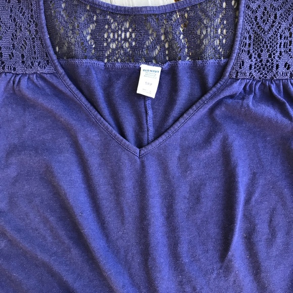 Old Navy tees size s - Picture 2 of 3