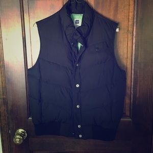 GAP black puffer vest