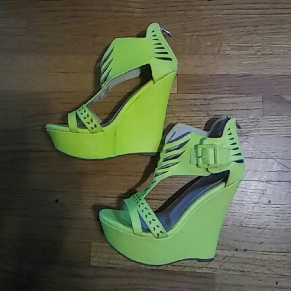 Bright yellow wedges