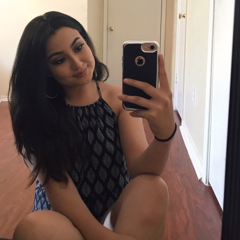 Meet your Posher, Daniela