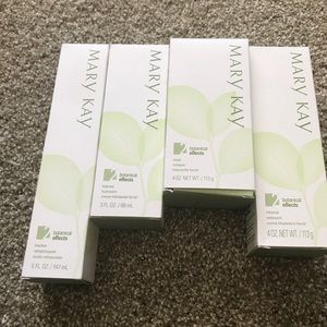 Mary Kay botanical effects facial set