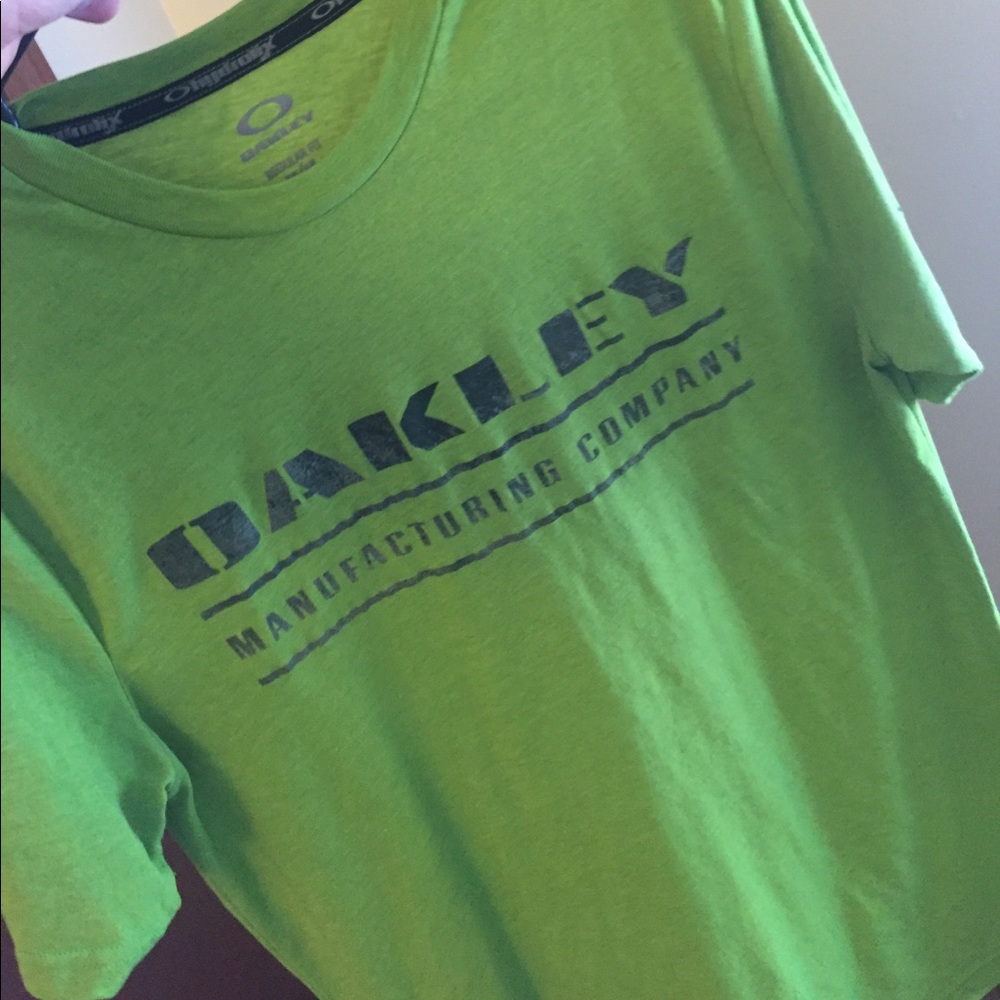 3 Oakley tees! Size medium!