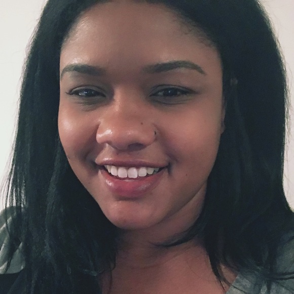 Meet Your Posher - Picture 2 of 3