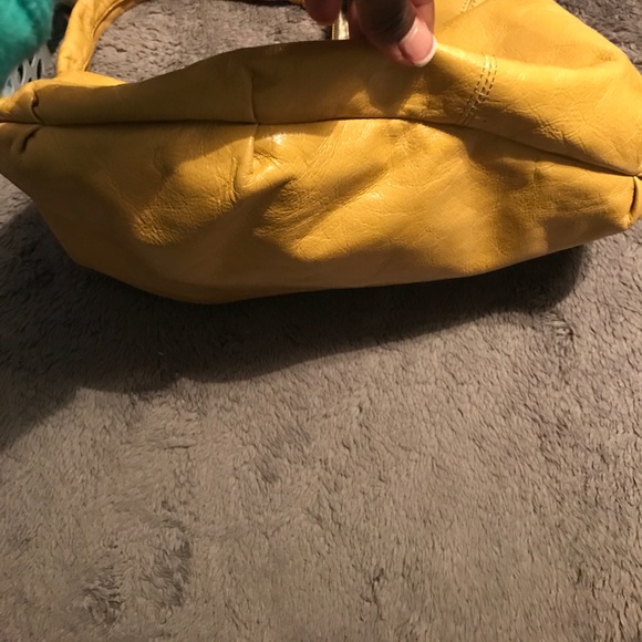 Handbag - Picture 4 of 5