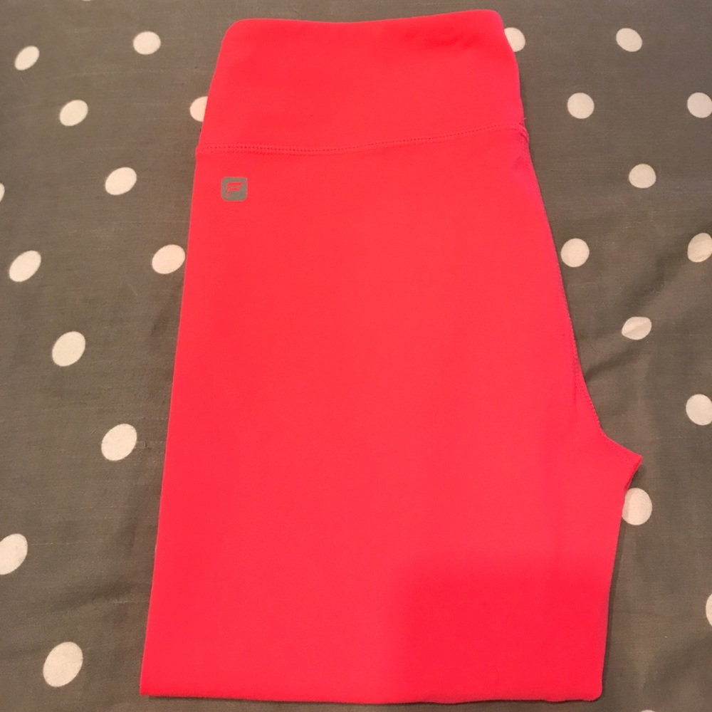 Fabletics Salar Crop