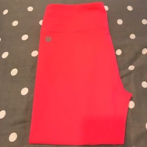 Fabletics Salar Crop