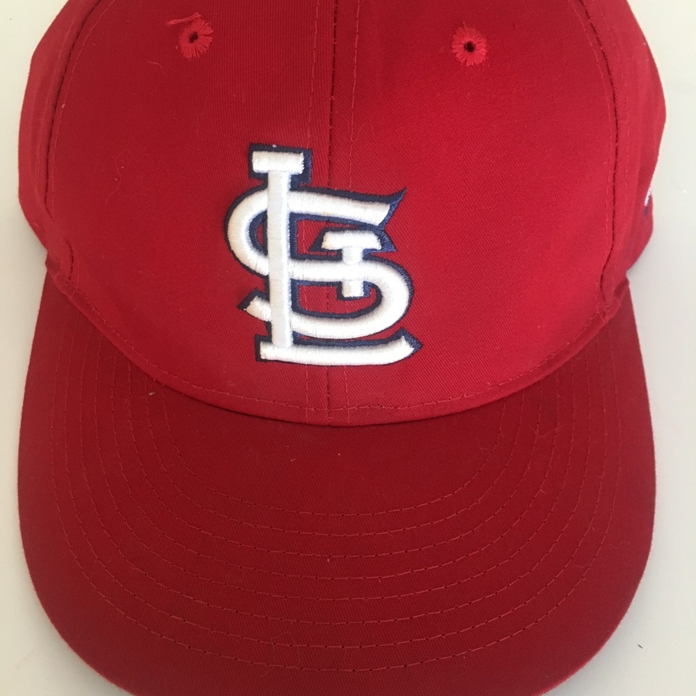 ST.LOUIS CARDINALS HAT ( ADJUSTABLE )