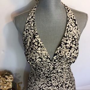 Gorgeous White House Black Market dress