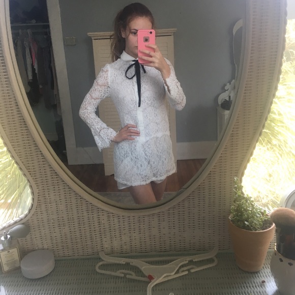 White Lace dress - Picture 1 of 4