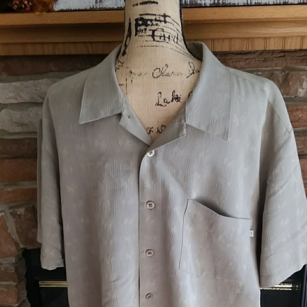 Donated 💥Solitude Men's Shirt💥