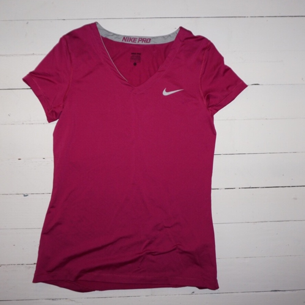 Nike pro tshirt