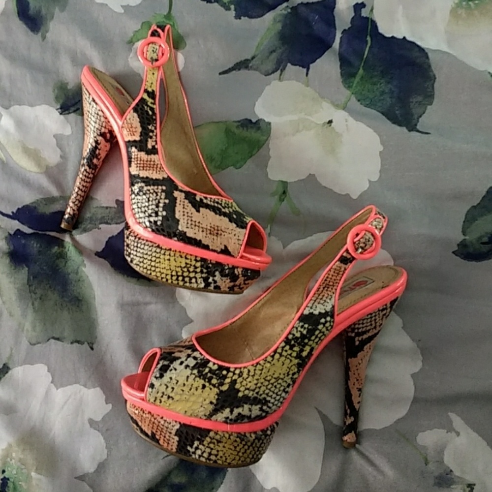 Nemo fuchsia  2 Lips sling heels