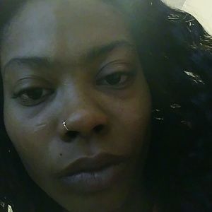 Meet your Posher, Dominique